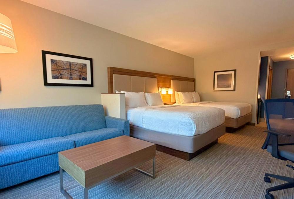 Holiday Inn Express & Suites Charlotte - Ballantyne by IHG